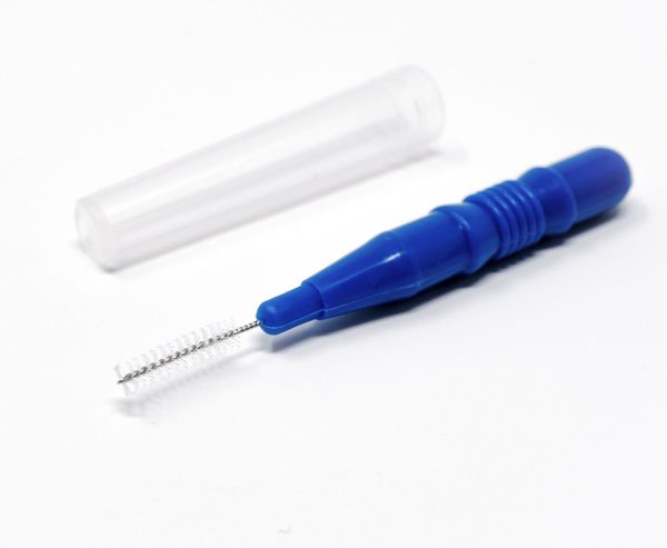 foto di un Pettinino Rimozione Tinta blu con tappo