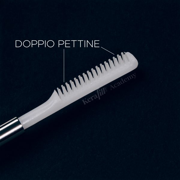foto del margine con pettinino di un sollevatore ciglia